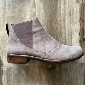 NWT - Ruzgar Taupe Grey Suede Boots